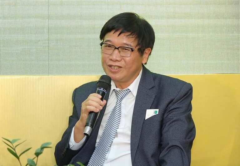 Dr. Nguyen Quang